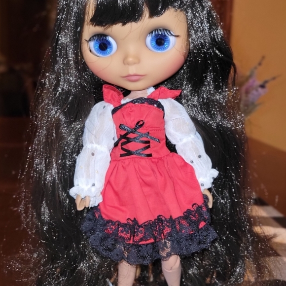 Red and black dress for Blythe - Picture 1 of 2